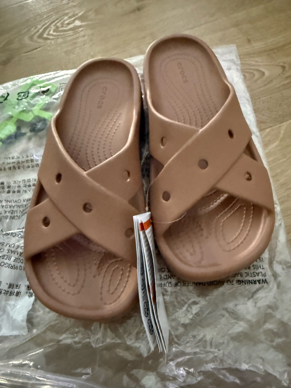 CROCS Classic Cross Strap Slip On Sandals Milk Chocolate Women Size 7 NWT